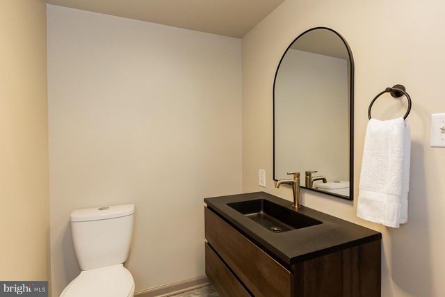 425 YALE AVE, Mt Gretna, PA 17064