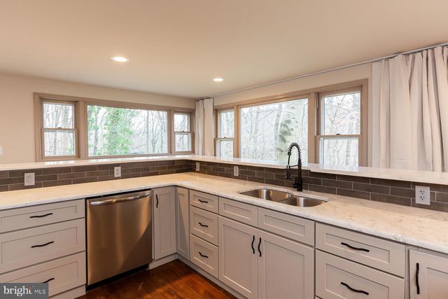 425 YALE AVE, Mt Gretna, PA 17064