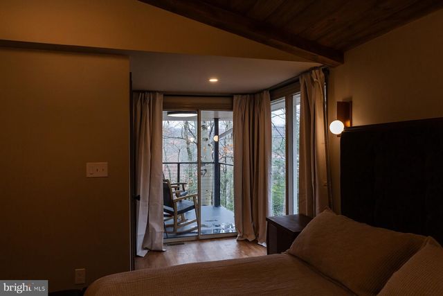 425 YALE AVE, Mt Gretna, PA 17064