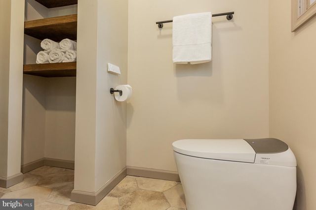 425 YALE AVE, Mt Gretna, PA 17064