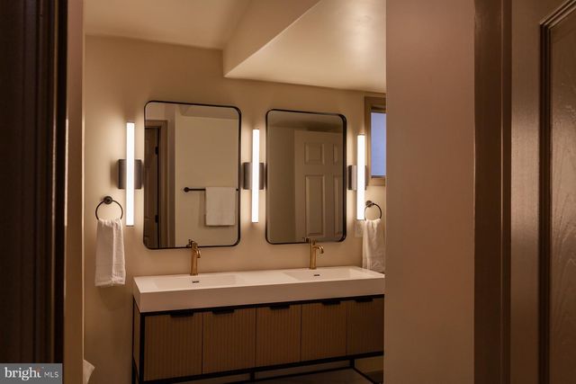 425 YALE AVE, Mt Gretna, PA 17064