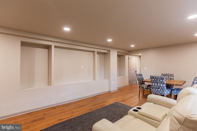 425 YALE AVE, Mt Gretna, PA 17064