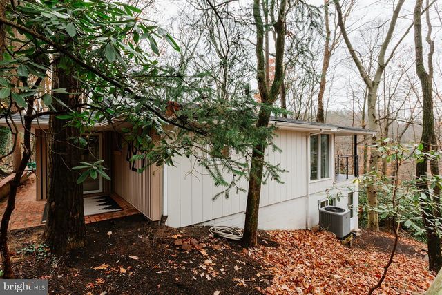 425 YALE AVE, Mt Gretna, PA 17064