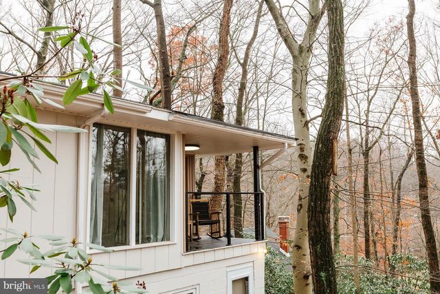 425 YALE AVE, Mt Gretna, PA 17064