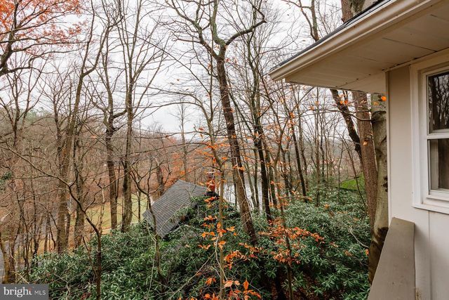 425 YALE AVE, Mt Gretna, PA 17064