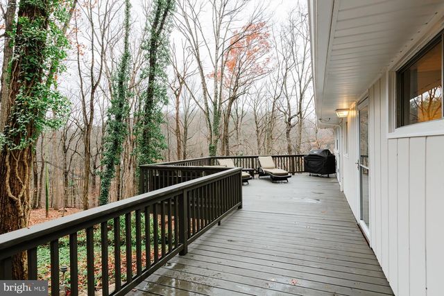 425 YALE AVE, Mt Gretna, PA 17064