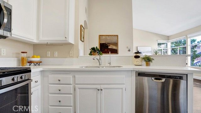 19431 Rue De Valore, Lake Forest (el Toro), CA 92610