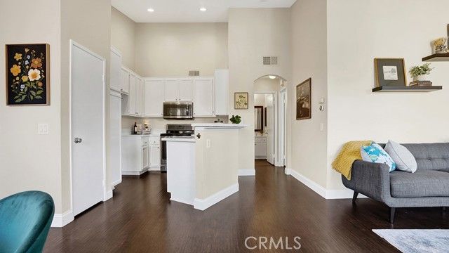 19431 Rue De Valore, Lake Forest (el Toro), CA 92610