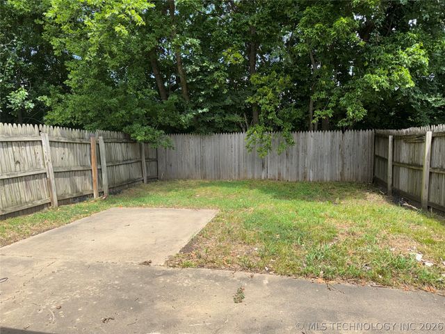14227 S Hickory Place, Glenpool, OK 74033