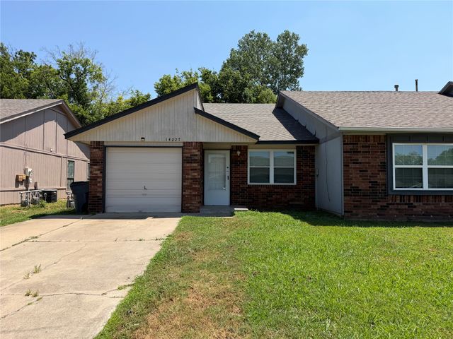 14227 S Hickory Place, Glenpool, OK 74033