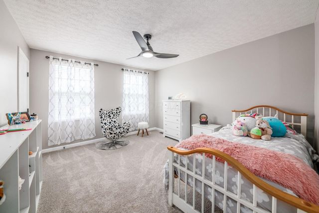 206 Oxford Drive SW, Pataskala, OH 43062