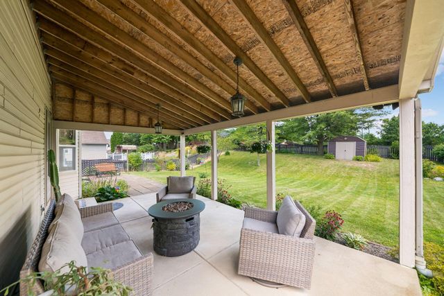 206 Oxford Drive SW, Pataskala, OH 43062
