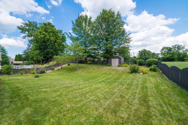 206 Oxford Drive SW, Pataskala, OH 43062
