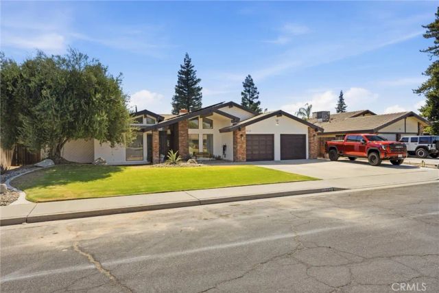 5113 Colonial, Bakersfield, CA 93308