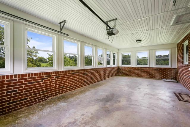 315 BALSLEY RD, Staunton, VA 24401