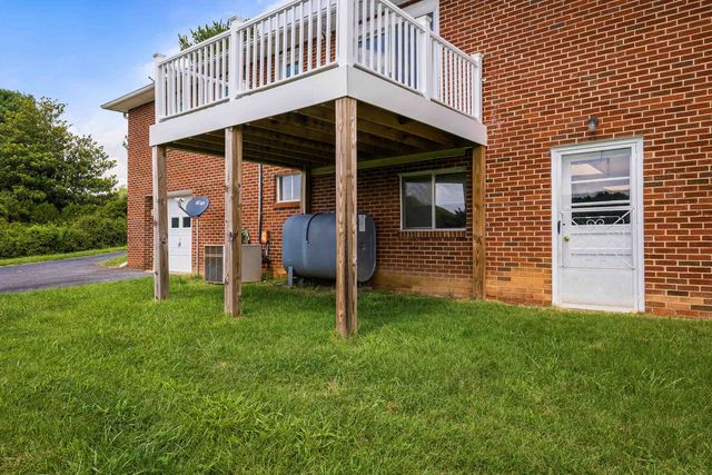 315 BALSLEY RD, Staunton, VA 24401