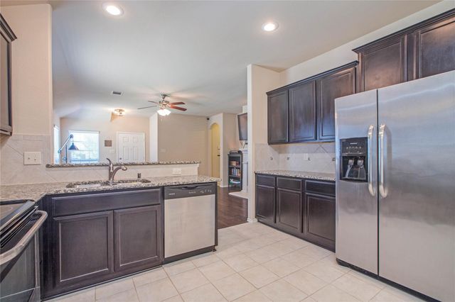 8905 Deadwood Lane, Aubrey, TX 76227