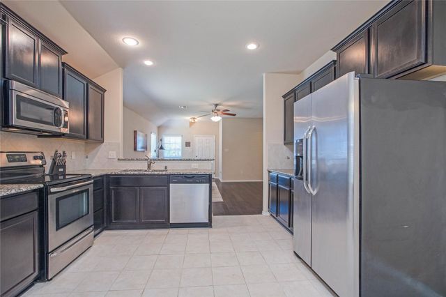 8905 Deadwood Lane, Aubrey, TX 76227
