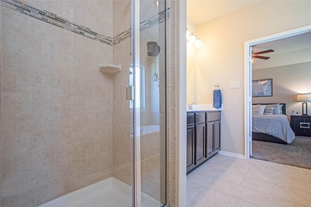8905 Deadwood Lane, Aubrey, TX 76227