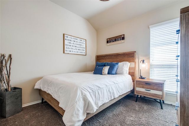 8905 Deadwood Lane, Aubrey, TX 76227
