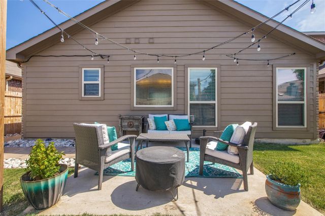 8905 Deadwood Lane, Aubrey, TX 76227