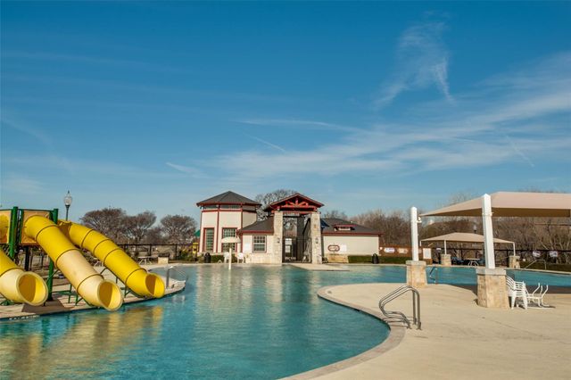 8905 Deadwood Lane, Aubrey, TX 76227
