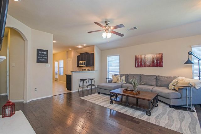 8905 Deadwood Lane, Aubrey, TX 76227