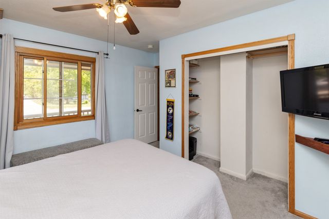 3211 56th Street, Des Moines, IA 50310