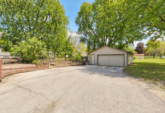 3211 56th Street, Des Moines, IA 50310