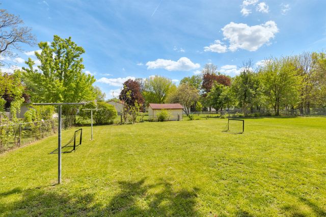 3211 56th Street, Des Moines, IA 50310