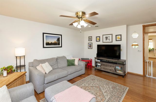 3211 56th Street, Des Moines, IA 50310
