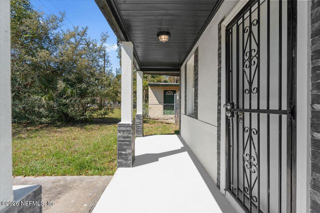 2205 COMMONWEALTH Avenue, Jacksonville, FL 32209