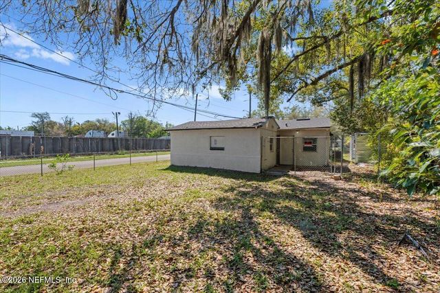 2205 COMMONWEALTH Avenue, Jacksonville, FL 32209