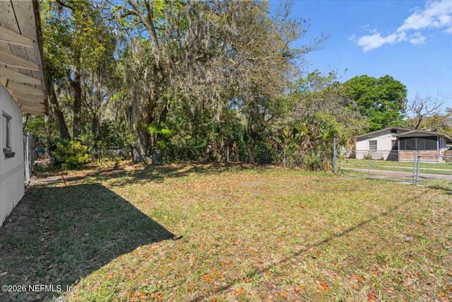 2205 COMMONWEALTH Avenue, Jacksonville, FL 32209