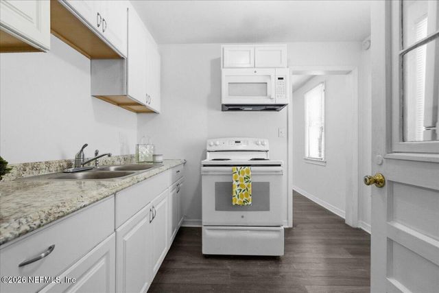 2205 COMMONWEALTH Avenue, Jacksonville, FL 32209