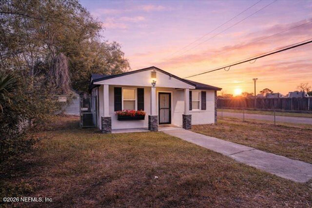 2205 COMMONWEALTH Avenue, Jacksonville, FL 32209