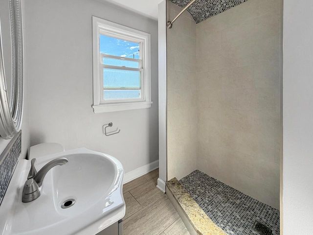 2401 Lincoln ROAD, Kenosha, WI 53143