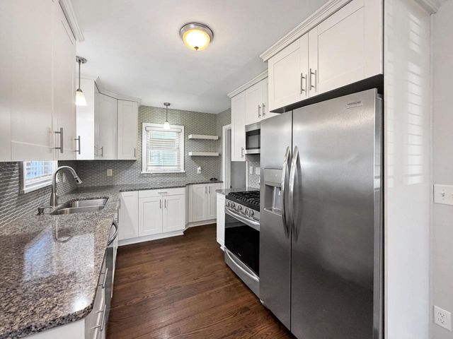 2401 Lincoln ROAD, Kenosha, WI 53143