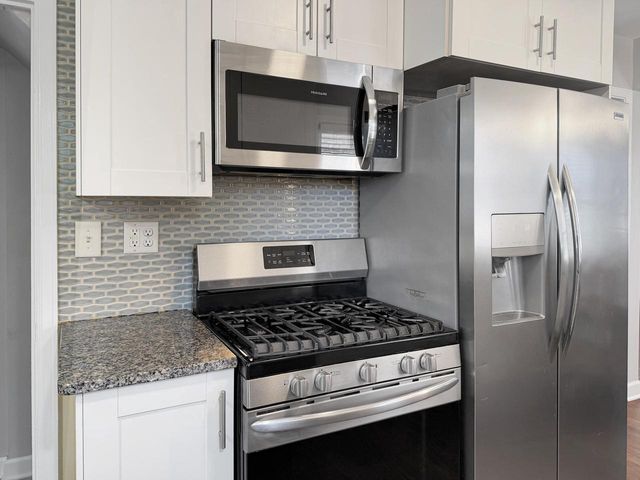 2401 Lincoln ROAD, Kenosha, WI 53143