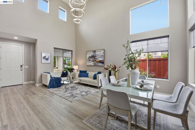 234 Bridgewater Rd, Hayward, CA 94544