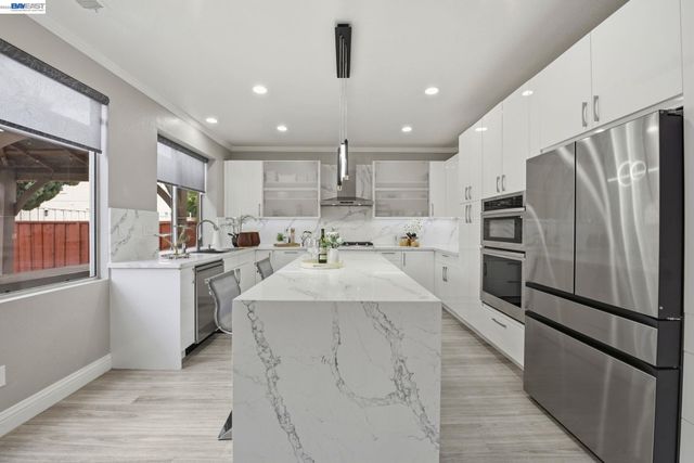 234 Bridgewater Rd, Hayward, CA 94544