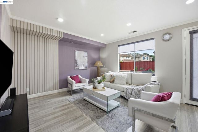 234 Bridgewater Rd, Hayward, CA 94544