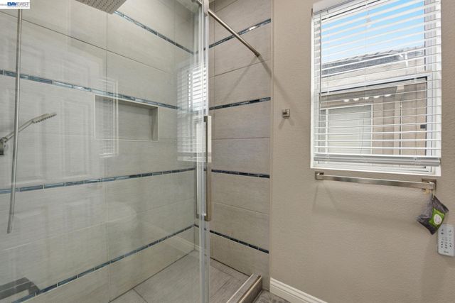 234 Bridgewater Rd, Hayward, CA 94544