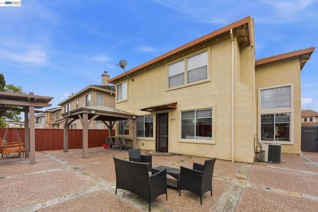 234 Bridgewater Rd, Hayward, CA 94544