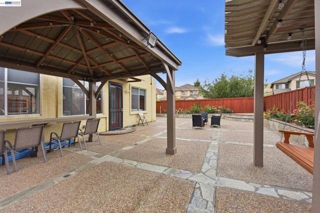 234 Bridgewater Rd, Hayward, CA 94544