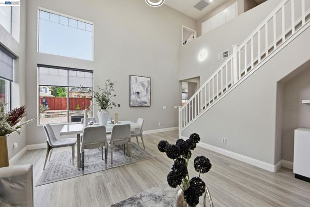 234 Bridgewater Rd, Hayward, CA 94544