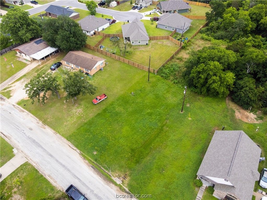401 West Kleb, Caldwell, TX 77836 — photo 5