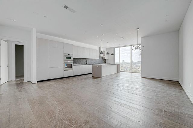 1711 Allen Parkway 1703, Houston, TX 77019