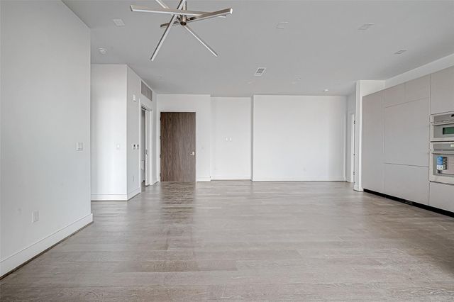 1711 Allen Parkway 1703, Houston, TX 77019
