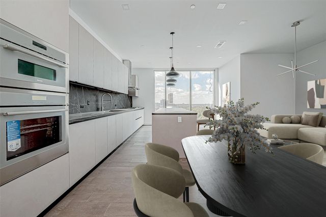 1711 Allen Parkway 1703, Houston, TX 77019
